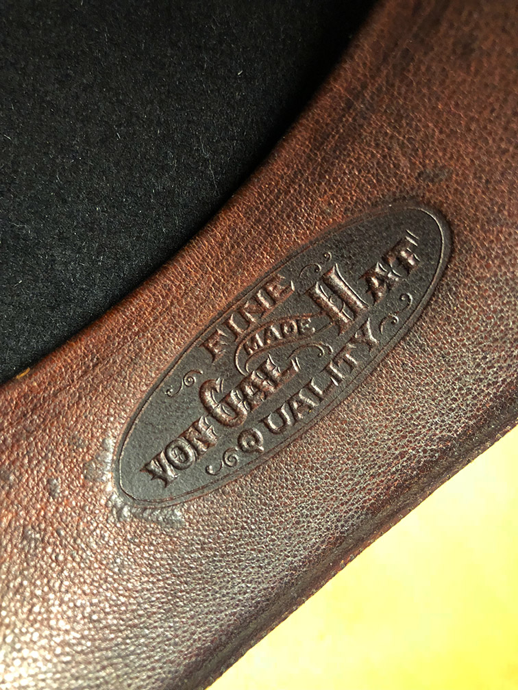vongalstiffhat4.jpg